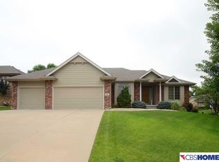 4205 N 161st Avenue Cir, Omaha, NE 68116