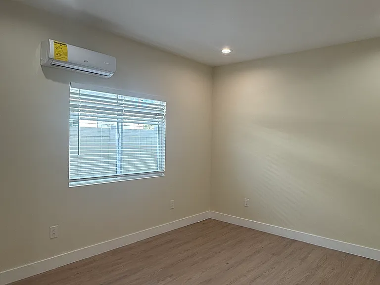 10927 Chapman Ave — Photo 11