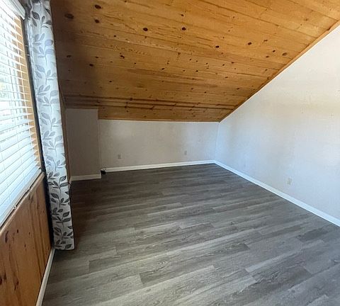 4th image of 429 Barrett Way
