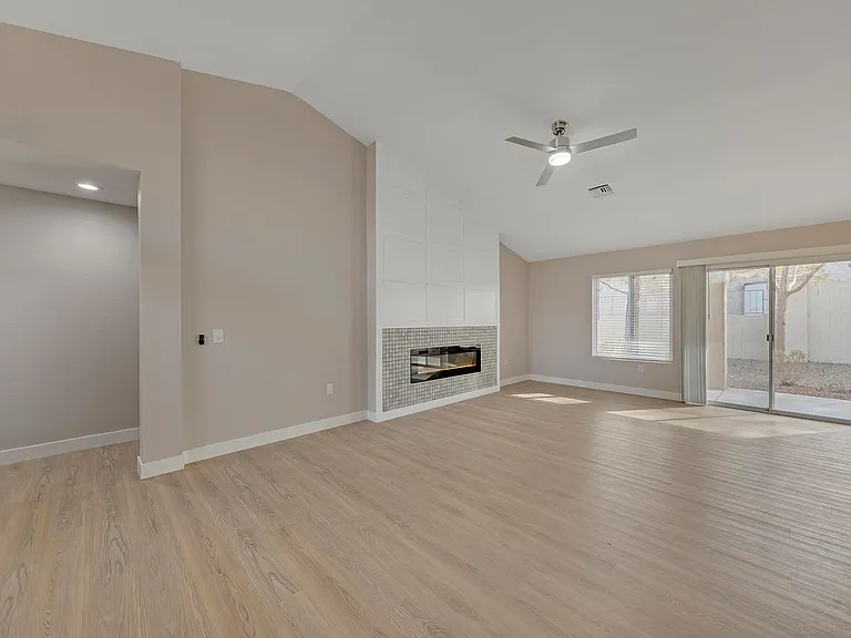 8705 Prairie Hill Dr — Photo 5
