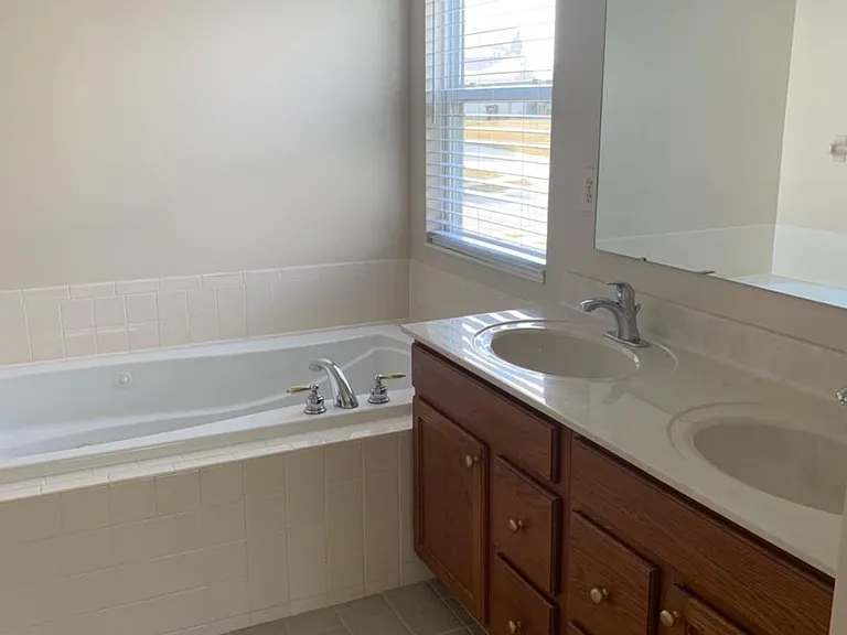 9653 Cloveridge Dr — Photo 15