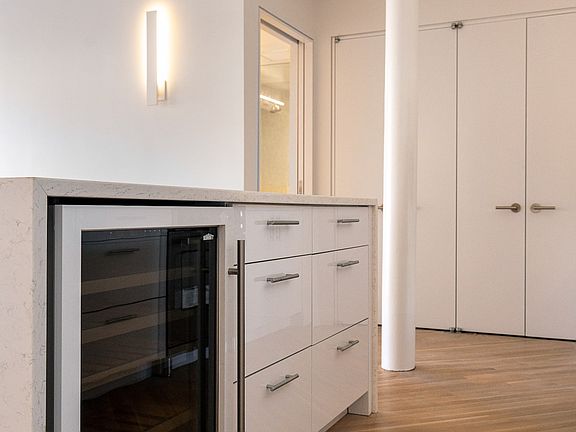 5th image of 66 Allen St #4W