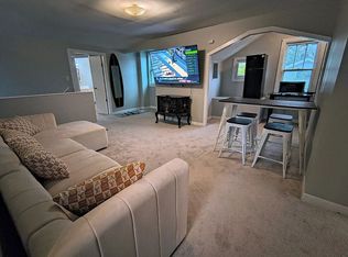 8958 Burton Ave, Saint Louis, MO 63114