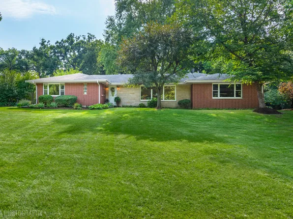 4108 Rigby Rd, Crystal Lake, IL 60012
