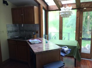 208 Bakers Basin Rd APT B, Lawrence Township, NJ 08648