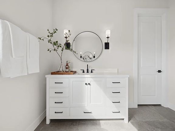 Primary bath with freestanding vanity
