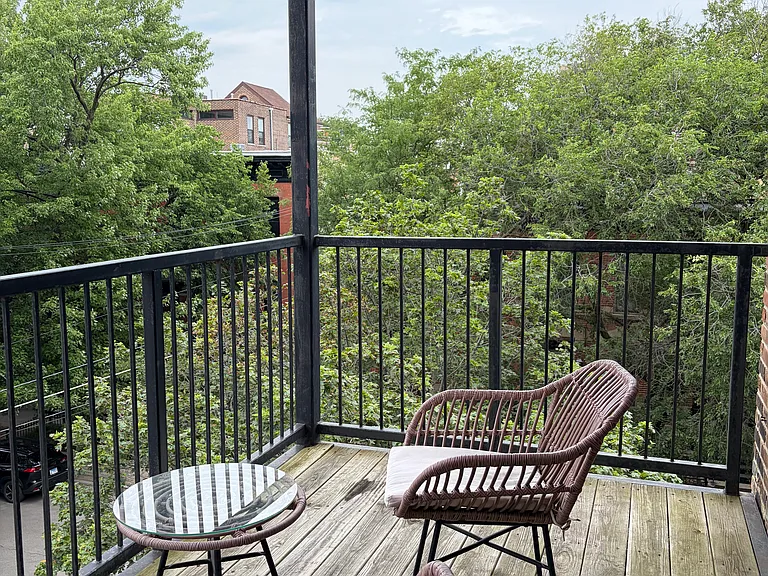 401 W Webster Ave #408 — Photo 12