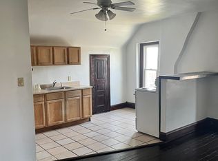 879 Main St FLOOR 3, Harleysville, PA 19438