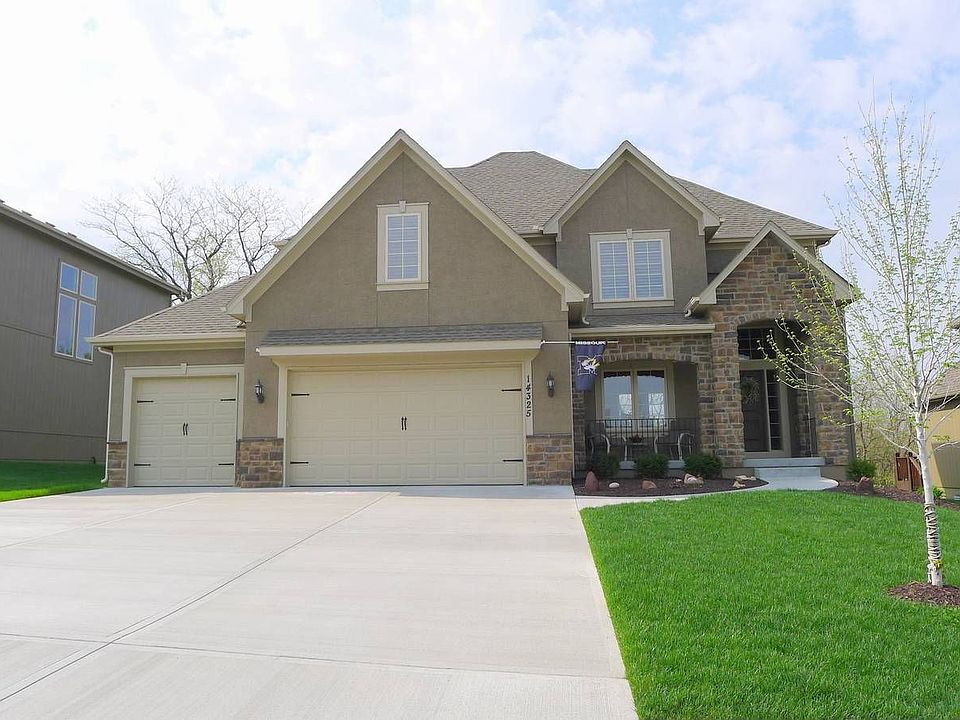 Welcome to 14325 NW 66th Str