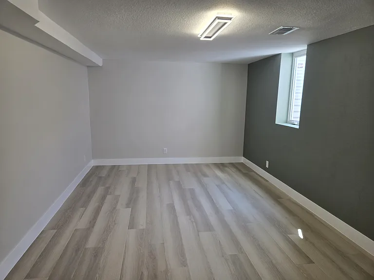 6139 E 33rd Ave #2 — Photo 2
