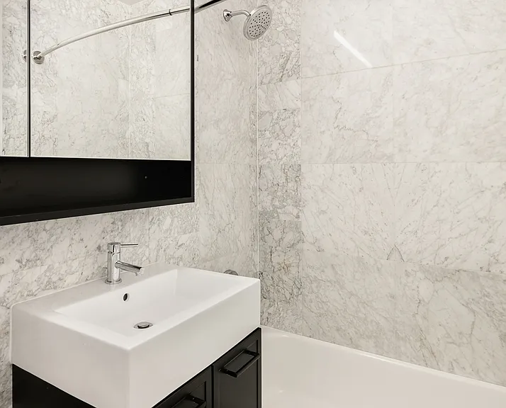 67 Wall St #11C — Photo 5
