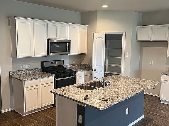 5th image of 22703 Theodoli Dr
