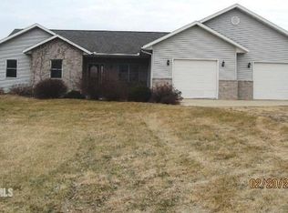 2468 E Liebert Rd, Elizabeth, IL 61028