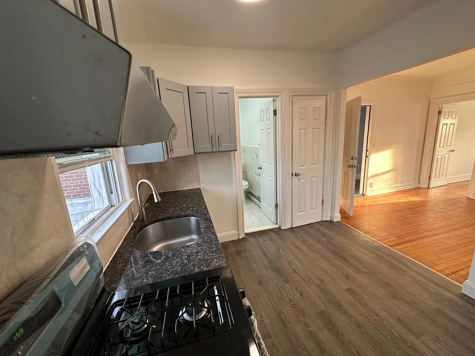 1 bed, 600 sqft, $1,900 — Photo 2