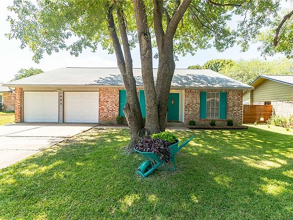 3rd image of 1005 Rolling Green Dr