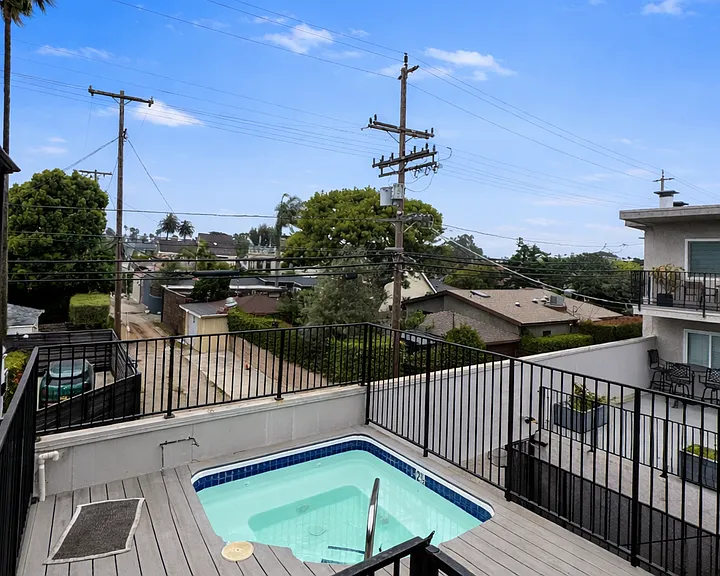 445 Washington Blvd #8 — Photo 9