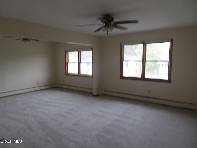 4th image of 20 Ledgewood Drive