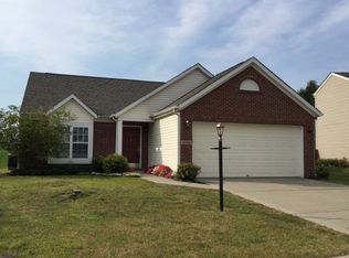 12183 Carriage Stone Dr, Fishers, IN 46037