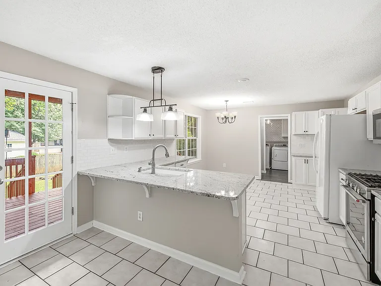 6330 N Glen Dr — Photo 14