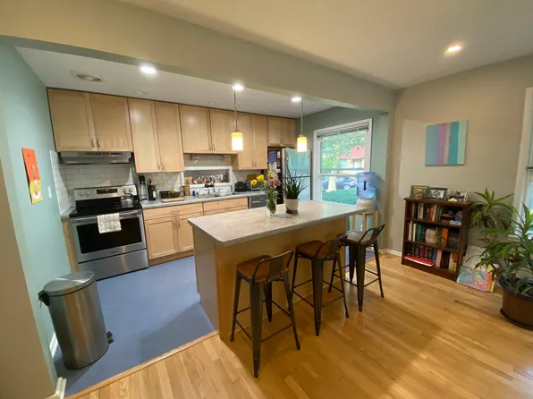 310 Palomino Ln APT 1S, Madison, WI 53705