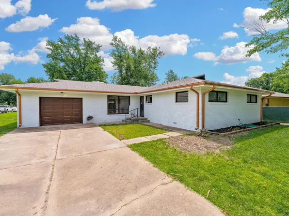 409 N Woodlawn St, Wellington, KS 67152