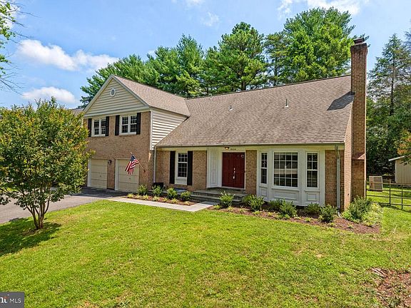 2nd image of 9228 Falls Chapel Way