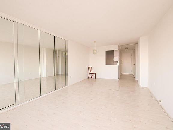4th image of 1901 John F Kennedy Blvd APT 2924