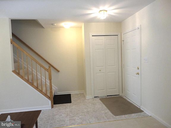 4th image of 121 Sylvan Ave