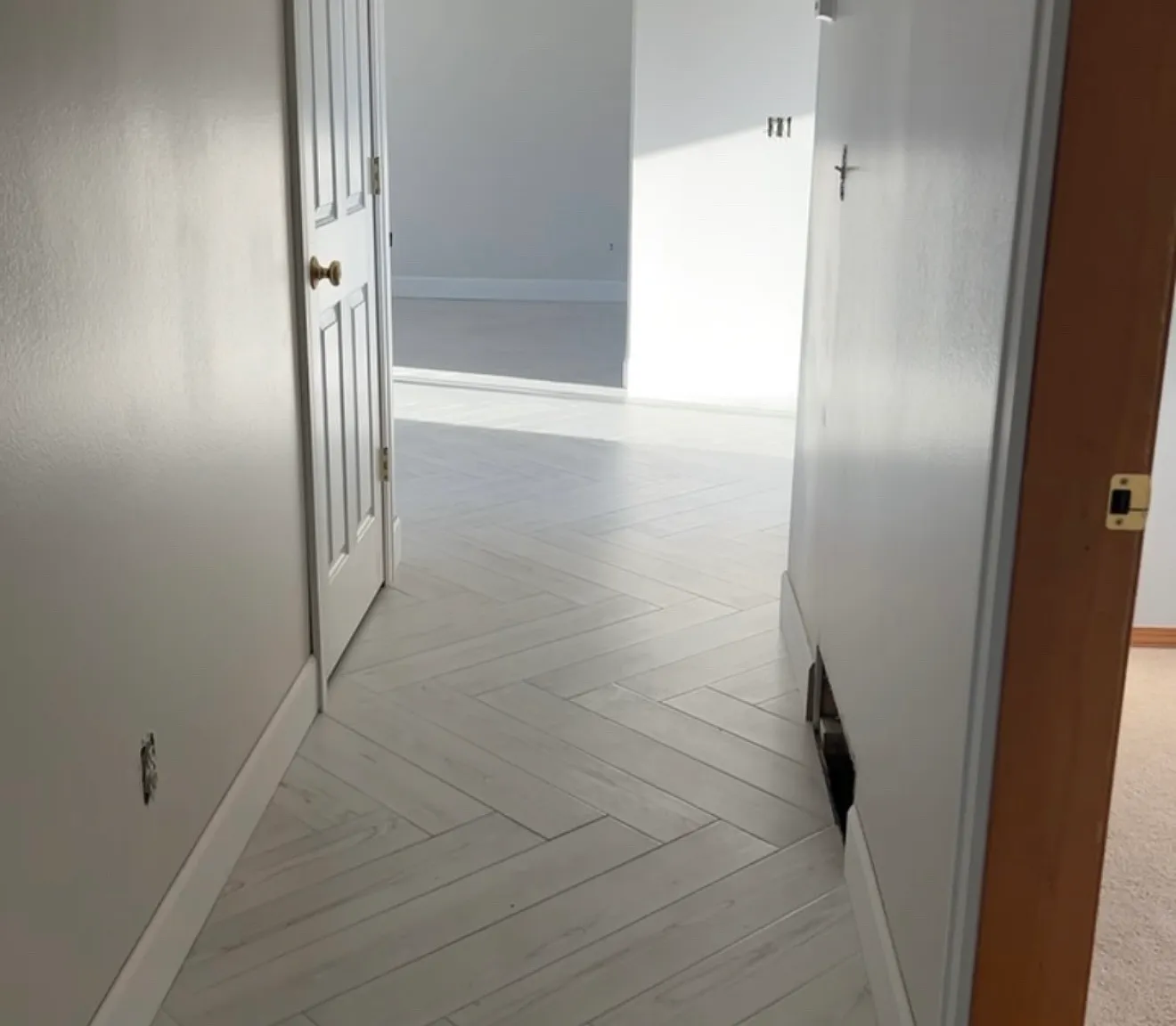 5 bed, 2468 sqft, $2,700 — Photo 4