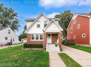 3137 Royal Ave, Berkley, MI 48072