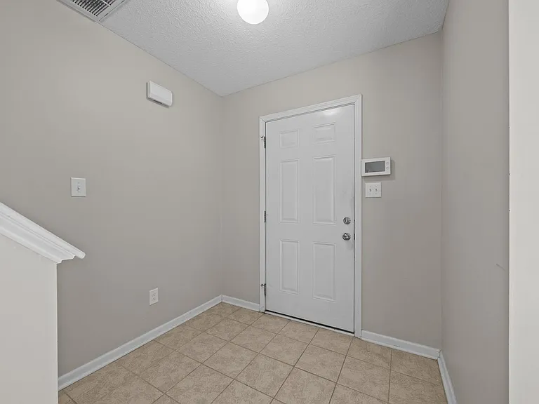 102 W Murrow Ln — Photo 16