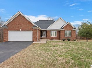 104 Carriage Ln, Glasgow, KY 42141