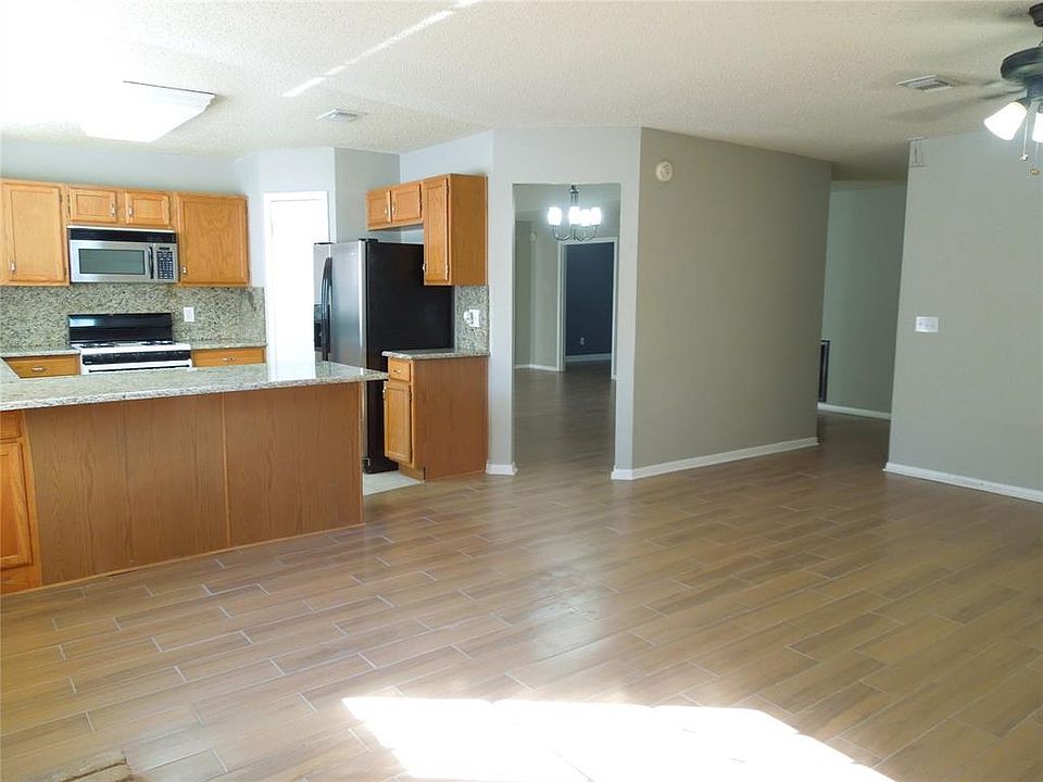 1st image of 21203 Park Valley Dr