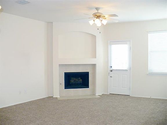 3rd image of 1528 Cliff Creek Dr