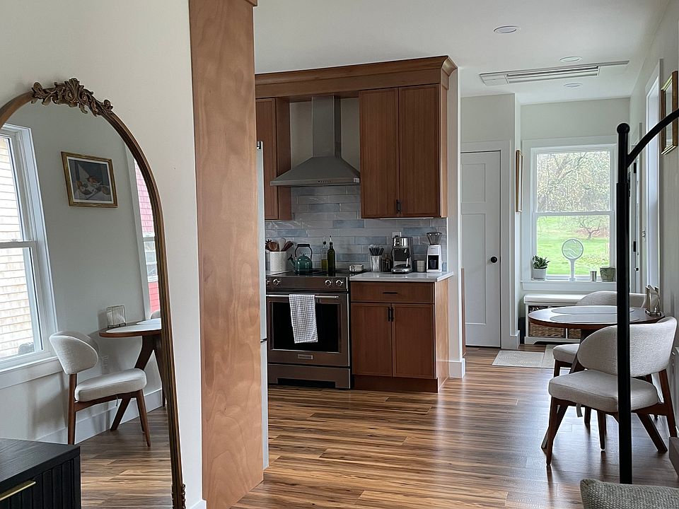 1st image of 210 Portsmouth Ave #1