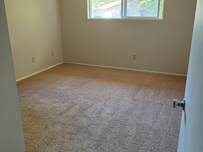 1634 S Kent Des Moines Rd #2 — Photo 12