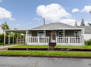 2240 E St, Springfield, OR 97477