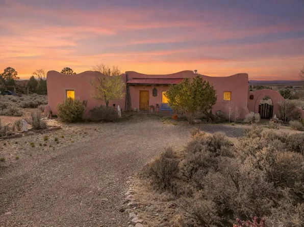 15 Calle Del Sol, Ranchos De Taos, NM 87557