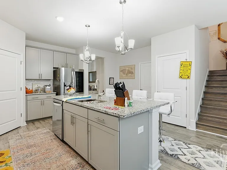 342 Brennan Dr — Photo 6