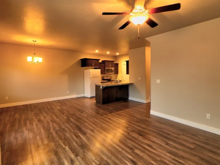 7440 N Hutch Ln — Photo 7