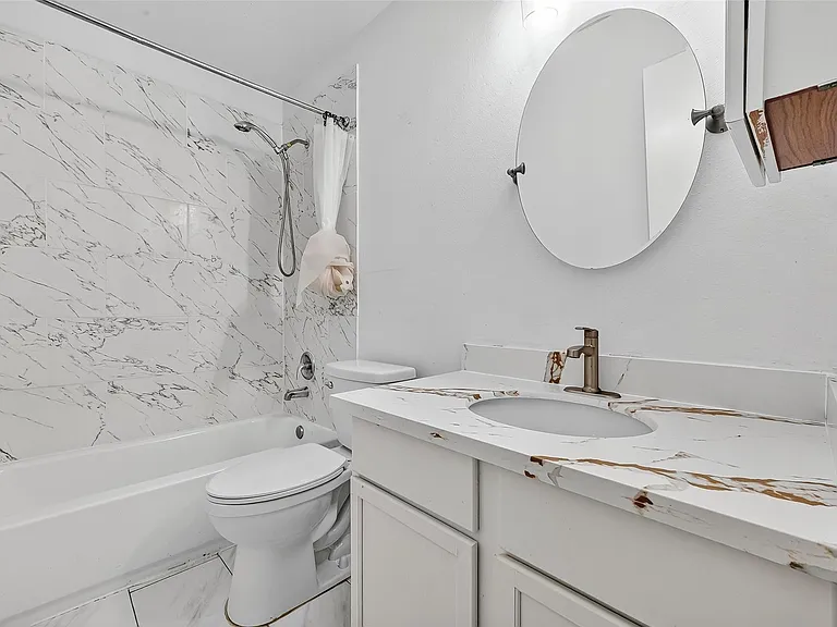 8366 Golf Green Cir — Photo 25