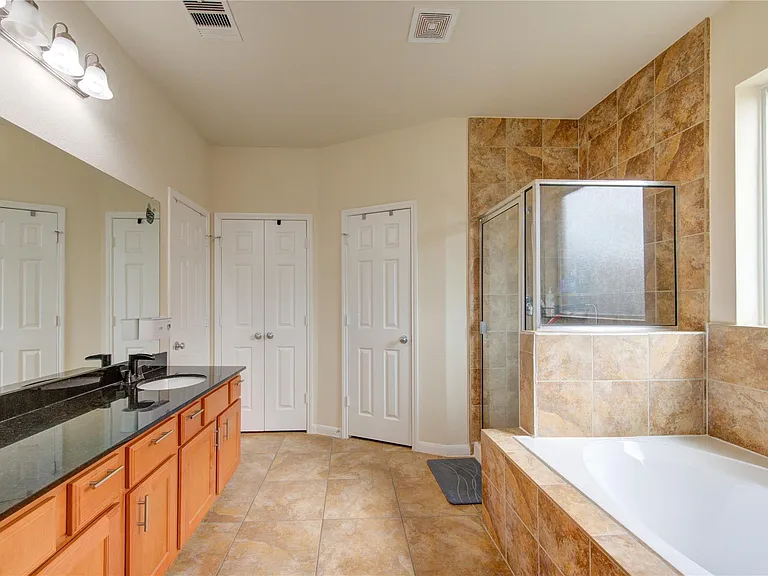3306 Windsor Ranch Ln — Photo 10