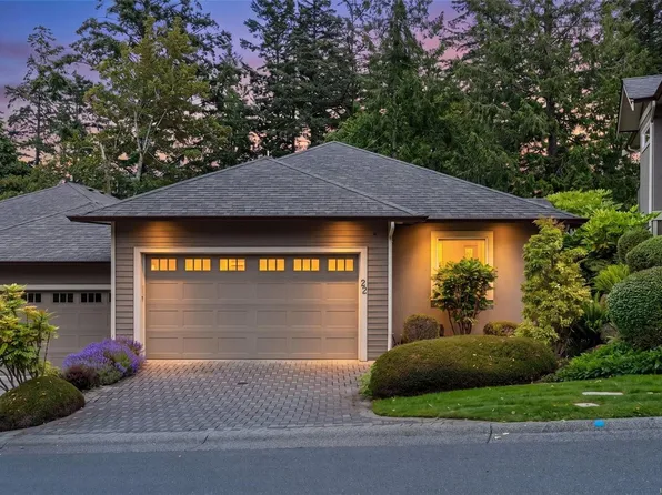 551 Bezanton Way #22, Colwood, BC V9C 0M3