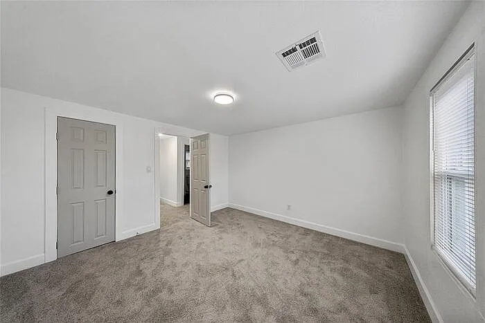 2421 NW 18th St — Photo 19