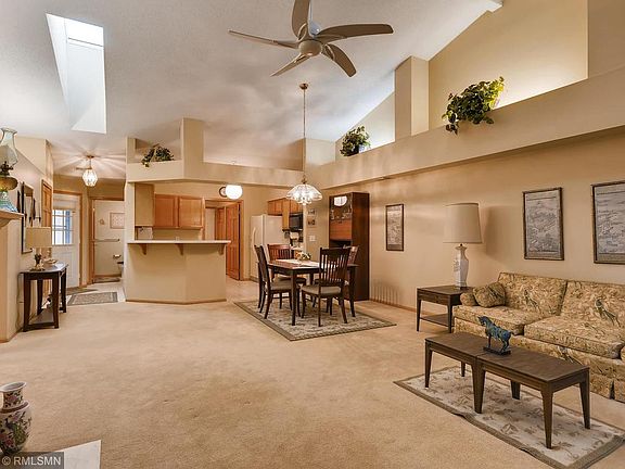 3rd image of 6755 Fremont Ln