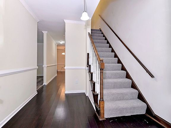 5th image of 131 Sloane Pl