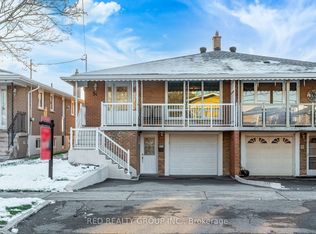 54 Buckland Rd, Toronto, ON M3L 1W1