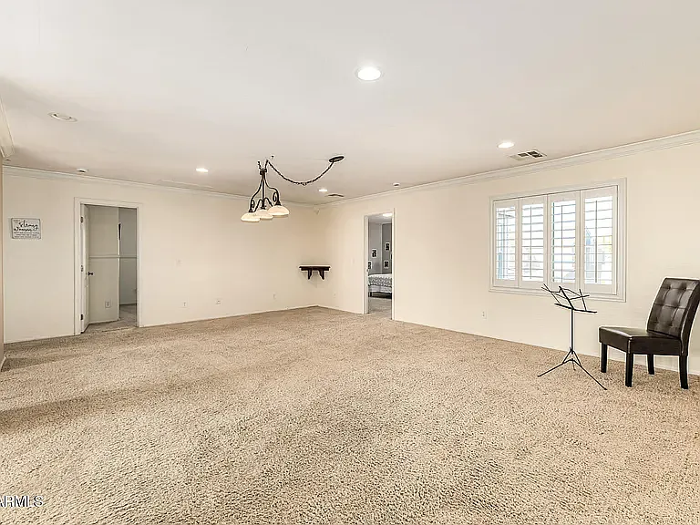 2858 E Shannon St — Photo 15