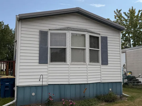 238 Northland Est, Jamestown, ND 58401
