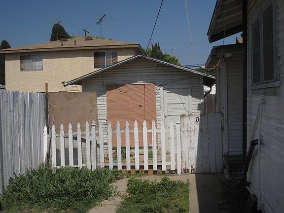 5th image of 18300 Grevillea Ave